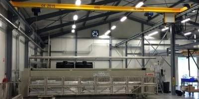 Ontwerp en levering automatische beitskraan voor poederlakstraat van Knipping