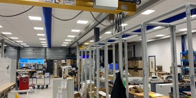 Drie nieuwe onderhang-kranen voor Gooiland Elektro B.V.